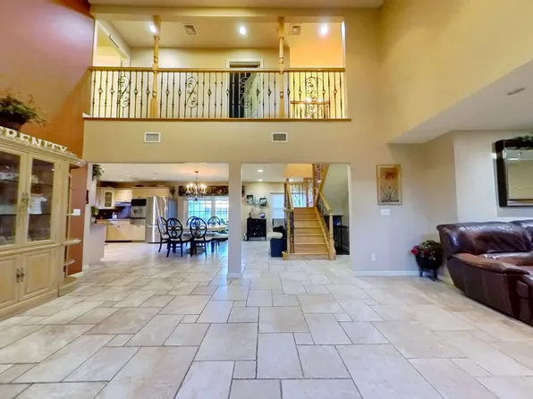 257 Locust Avenue image 10 of 16