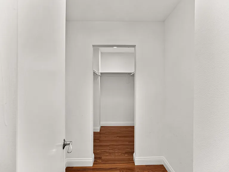 3751 Prestwick Dr — Photo 39