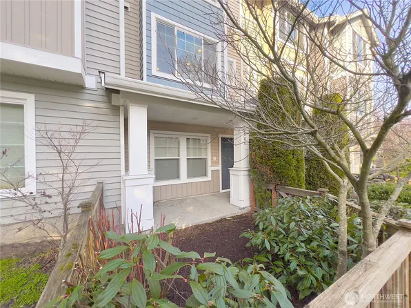 2804 SW Bataan Street, Seattle, WA 98126