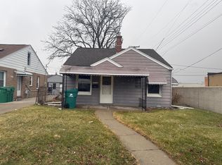 22732 Rosalind Ave, Eastpointe, MI 48021