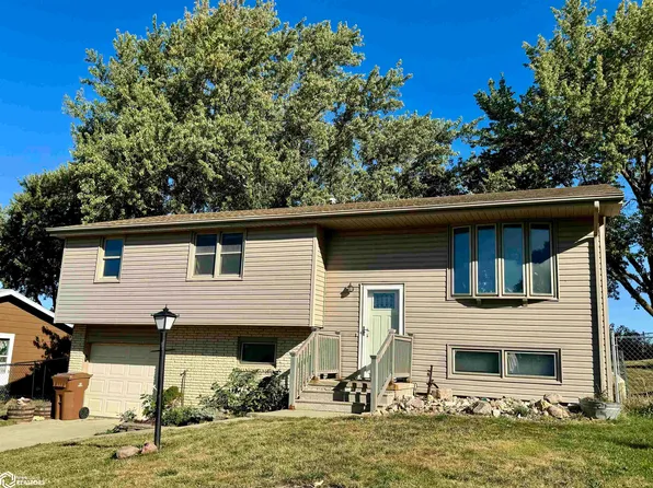 1004 Grandview Dr, Audubon, IA 50025