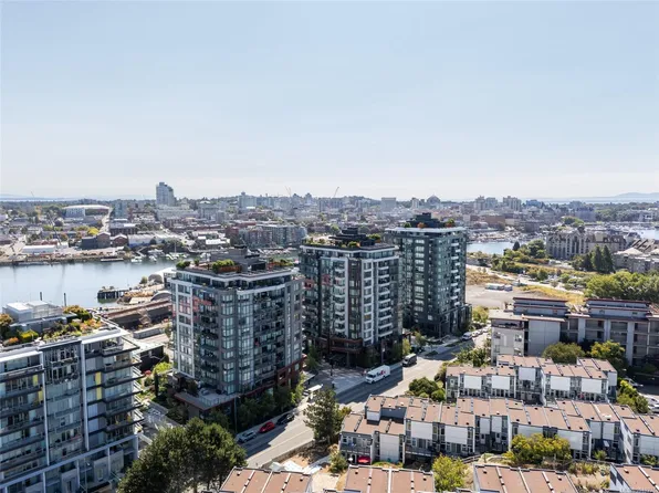 369 Tyee Rd #705, Victoria, BC V9A 0B6