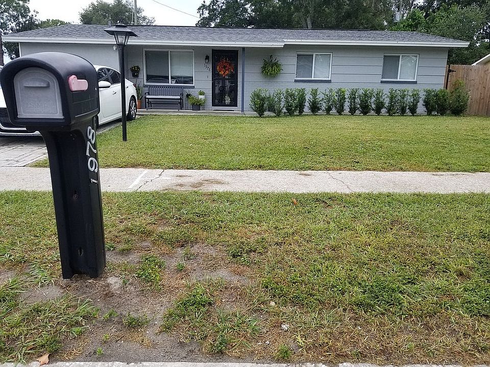 2nd image of 1978 Hyvue Dr
