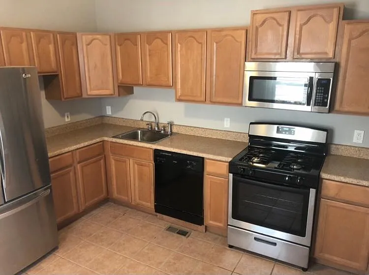 6230 Fyler Ave — Photo 2