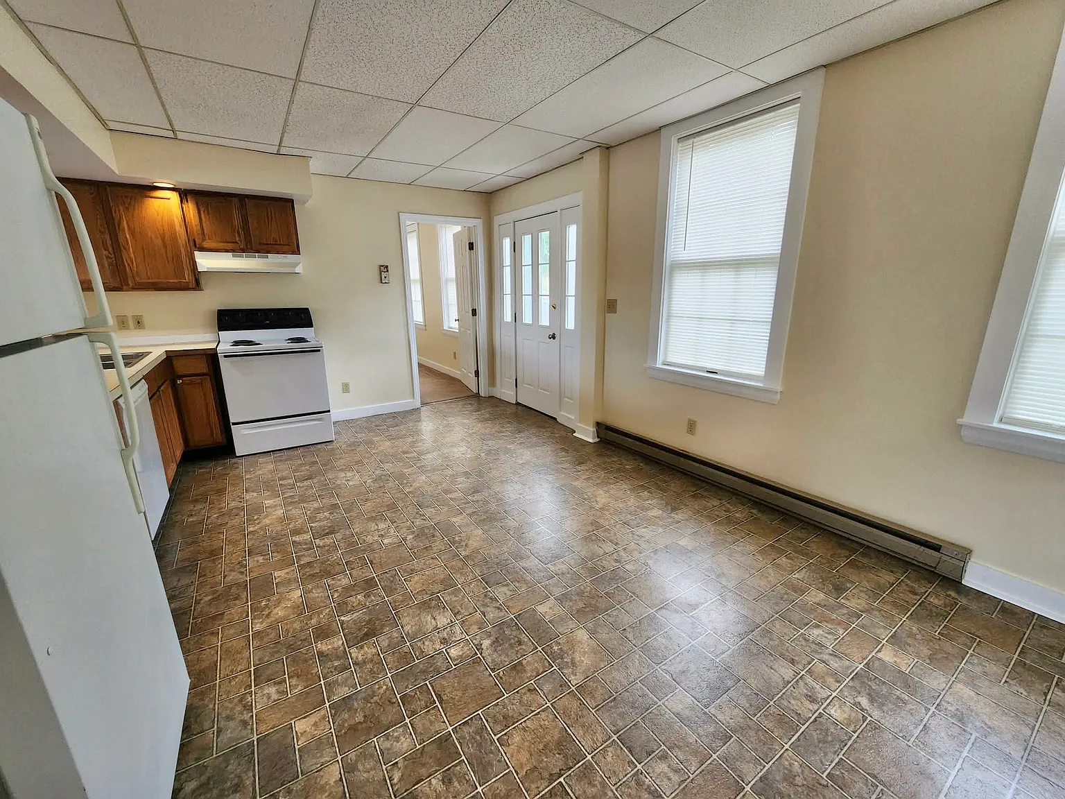 2 bed, 936 sqft, $1,400 — Photo 4