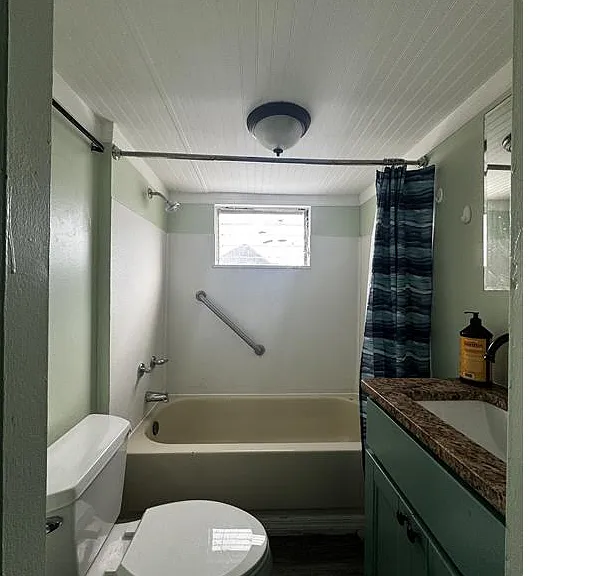 5480 42nd St N #10 — Photo 5