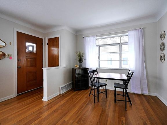 5th image of 14225 Birchwood Ave