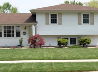 815 Oday Dr, Griffith, IN 46319