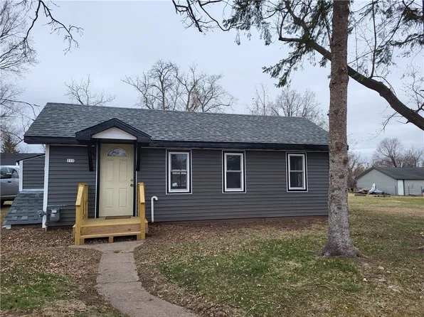 112 E Slocumb Street, Rice Lake, WI 54868