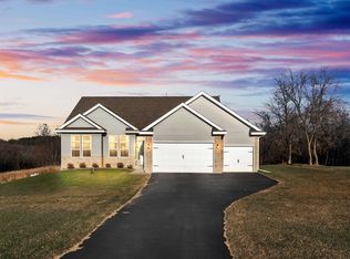 8739 N Stone Farm Rd, Edgerton, WI 53534