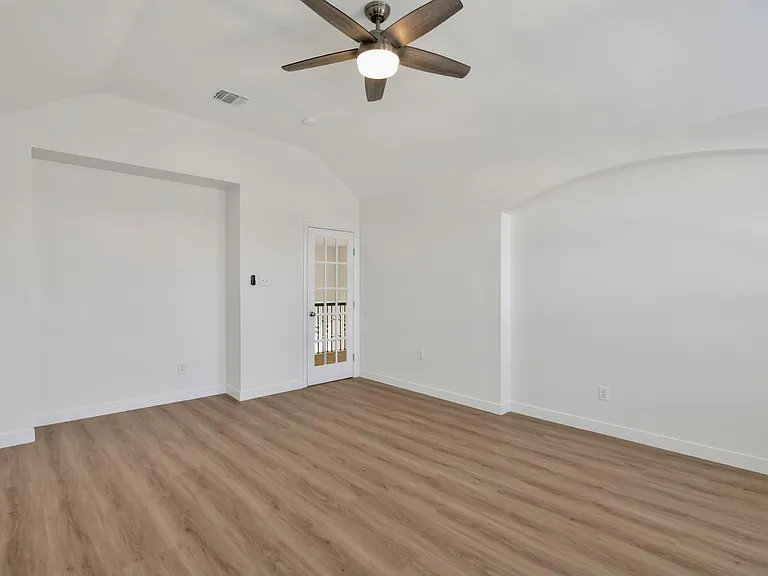 1615 Bryce Canyon Ln — Photo 23