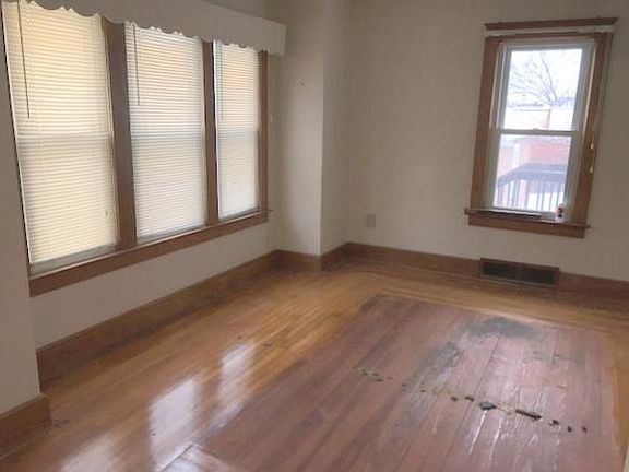 3rd image of 21 Plymouth St