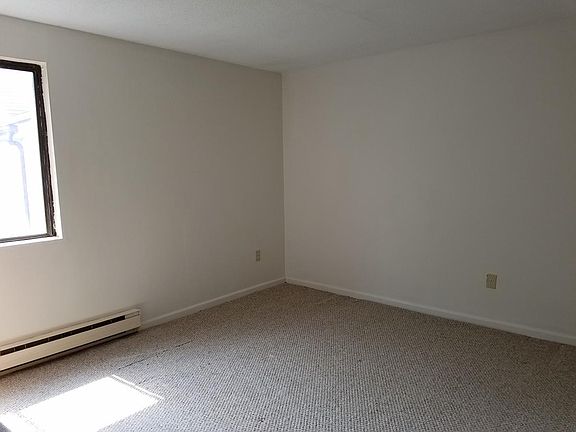 Bedroom with Walkin Closet