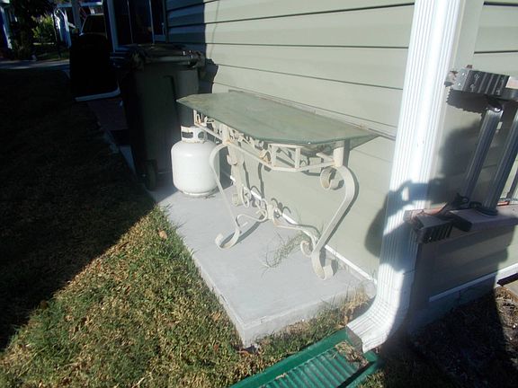 2nd image of 38045 Woodside Ln