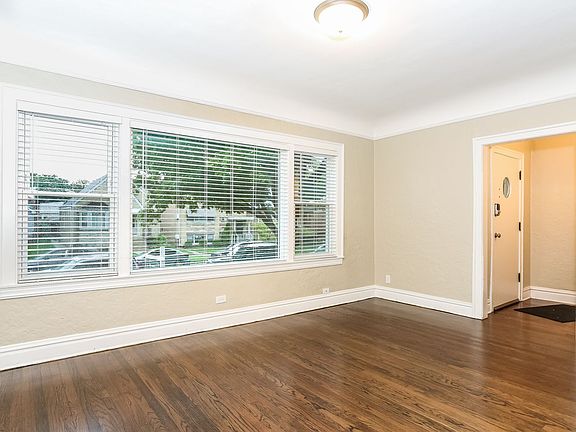 3rd image of 2935 N 74th Ave