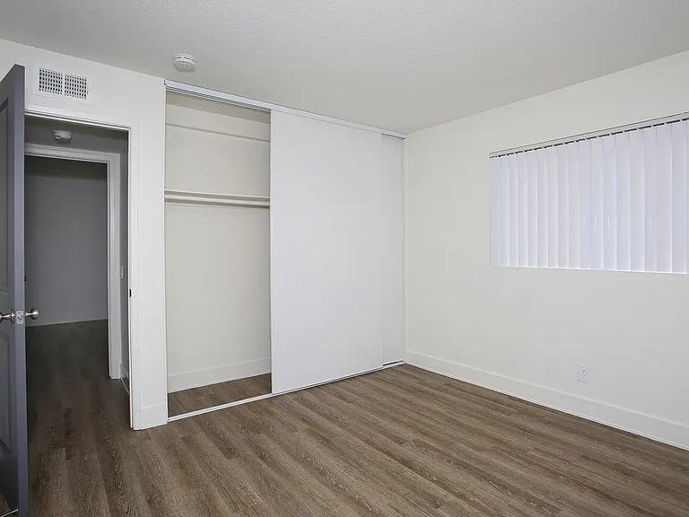 Lakehouse Apartments — Photo 32