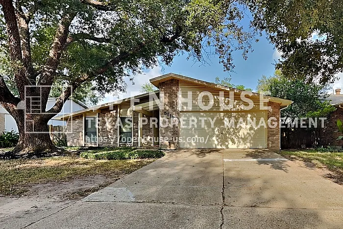 3 bed, 2.0 bath, 1777 sqft, $1,950 — Photo 1