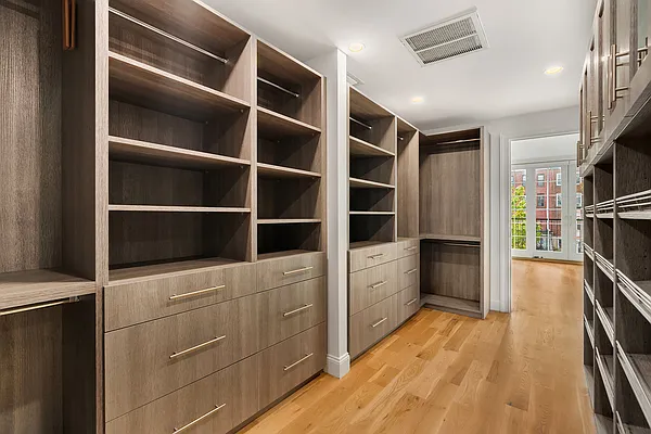 Rented by Compass | media 28