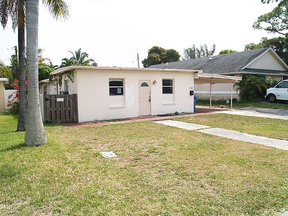 2nd image of 3010 NE 13th Ave