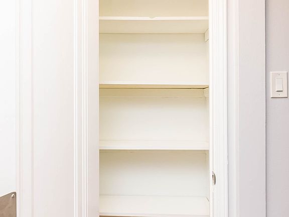 5th image of 3716 N Sheffield Ave #402