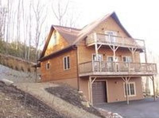 160 Laurel Creek Dr, Hendersonville, NC 28792