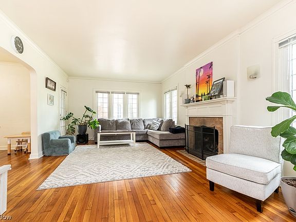 3rd image of 3312 Aberdeen Rd