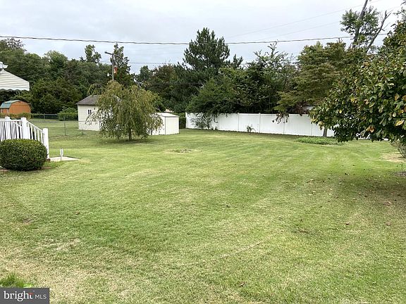 3rd image of 721 Magnolia Dr