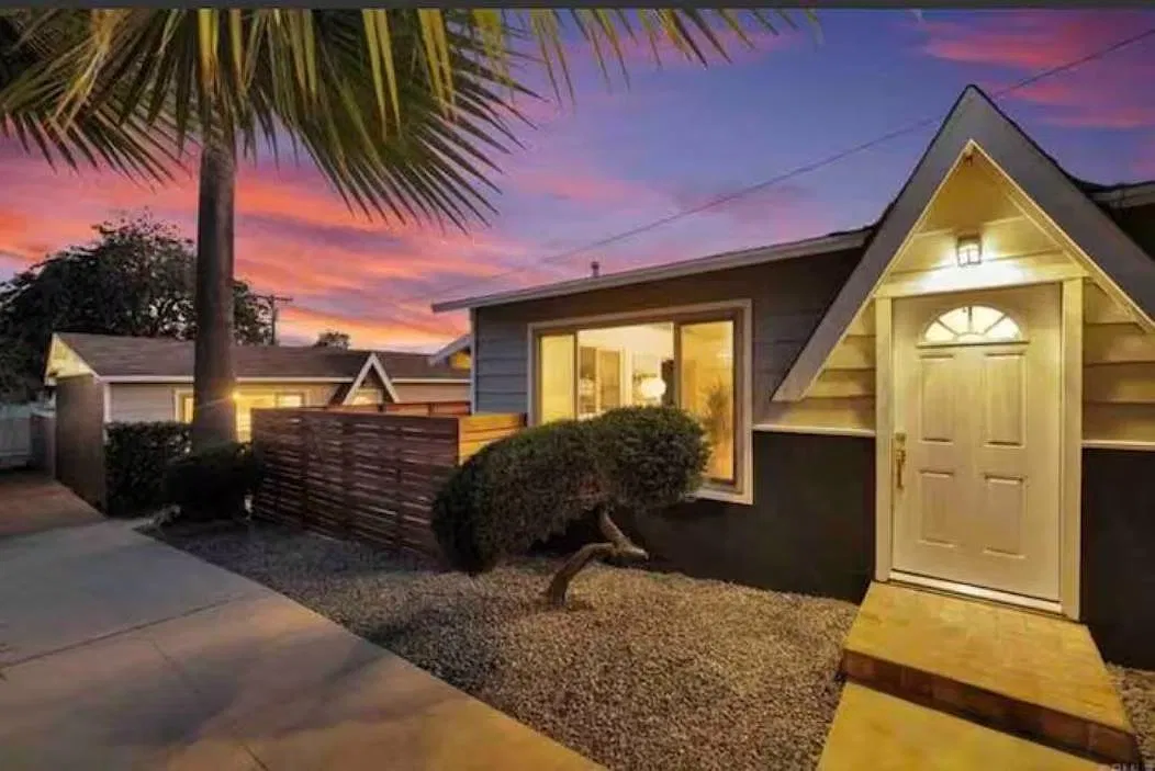 2 bed, 800 sqft, $3,050 — Photo 1