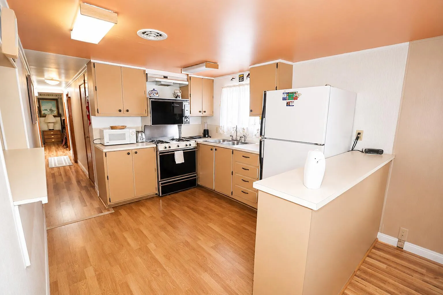 2 bed, 648 sqft, $1,800 — Photo 4