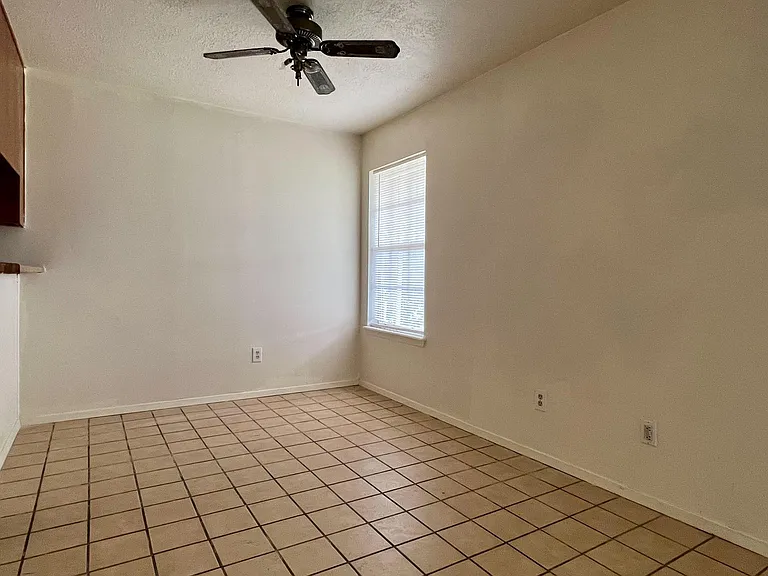 707 Ruth Ct #A — Photo 3
