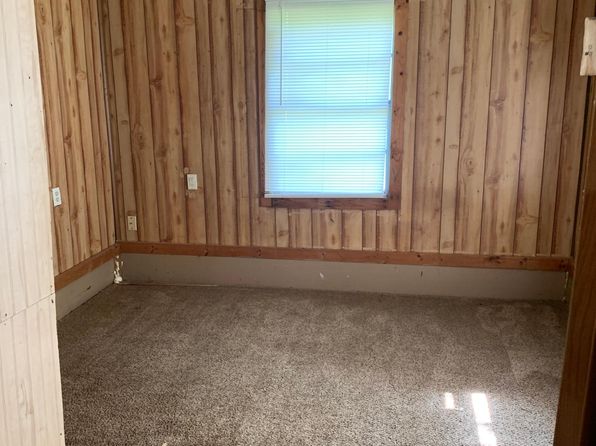 504 1/2 E Khoury Ln, Konawa, OK 74849