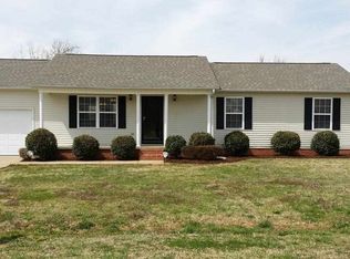 201 Charles Latham Dr, Jackson, TN 38301