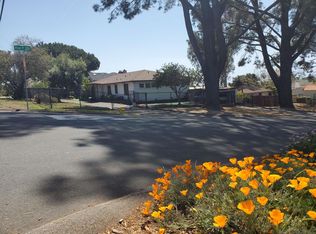 3229 Highland Dr, Carlsbad, CA 92008