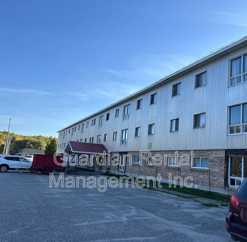 285 Ontario St — Photo 1