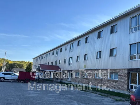 285 Ontario St, White River, ON