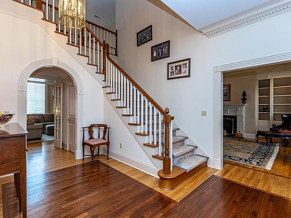 5th image of 651 Grabruck St