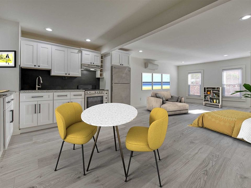 1st image of 136 Main St #4