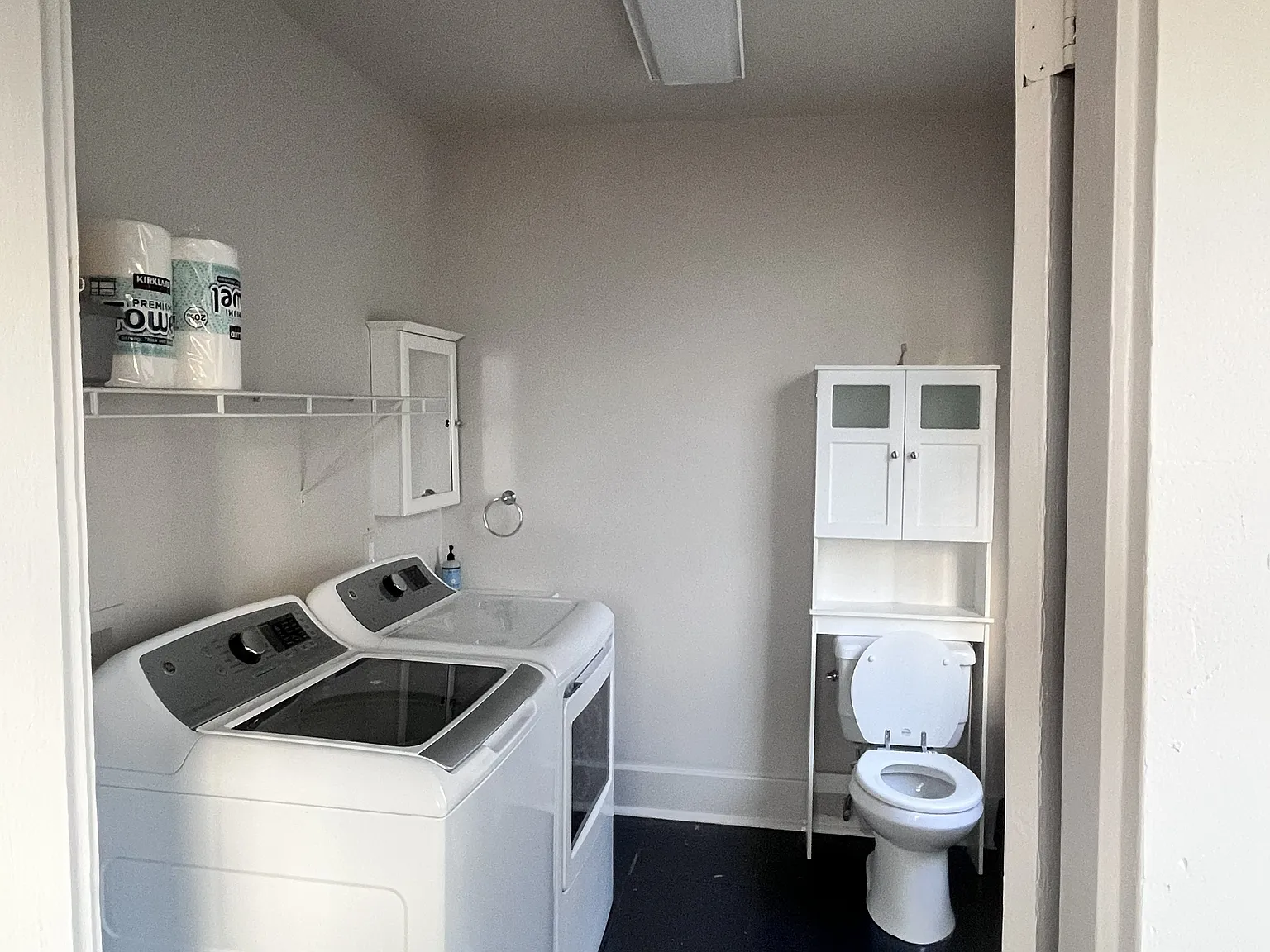 3 bed, 2.5 bath, 1900 sqft, $3,000 — Photo 3