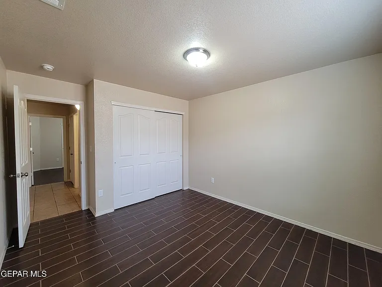 14211 Otter Point Dr — Photo 31