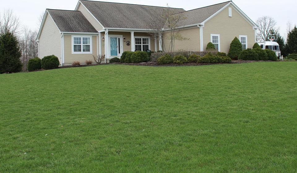 1st image of 4673 Highlands Dr