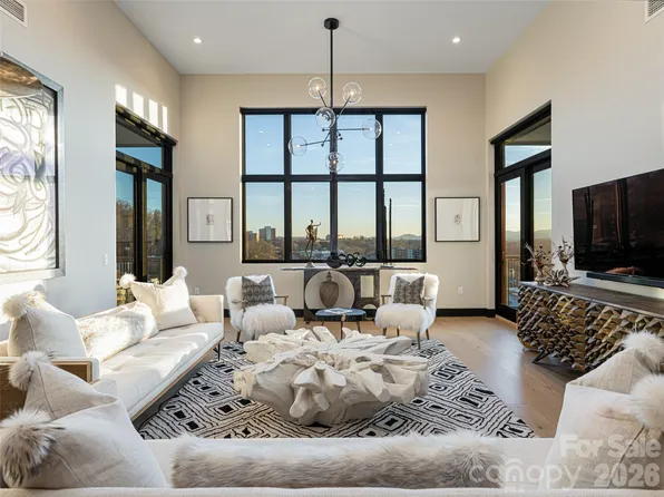 145 Biltmore Ave #700, Asheville, NC 28806