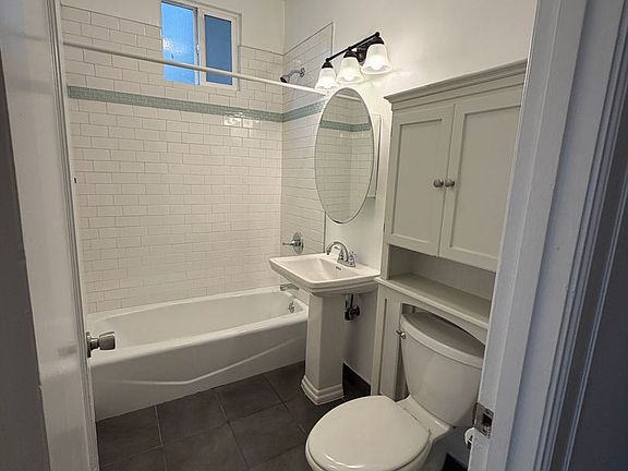 2nd image of 1575 Broadway APT 8