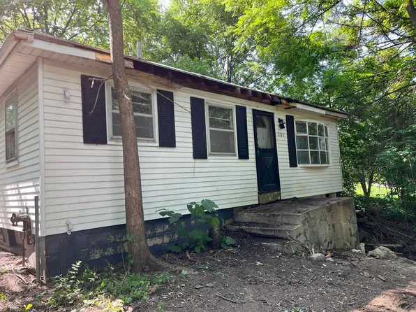 2139 Forest Hill Ave SE, Kentwood, MI 49546