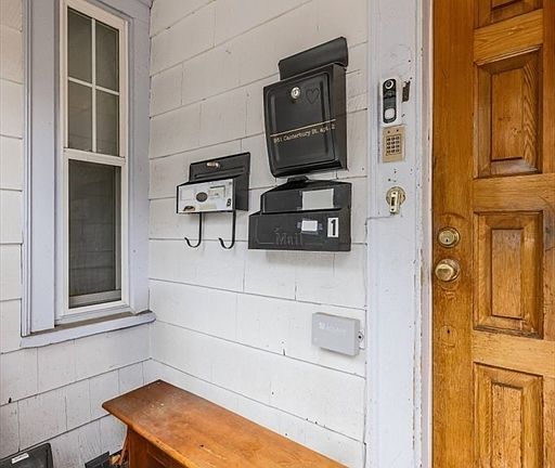 2nd image of 951 Canterbury St