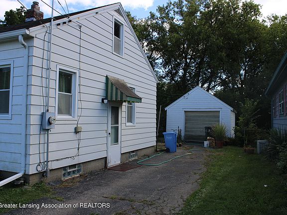 2nd image of 3801 N Grand River Ave