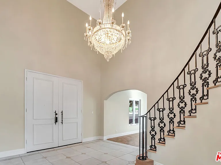 16608 Park Lane Cir — Photo 3