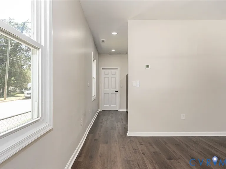 238 E 36th St — Photo 5