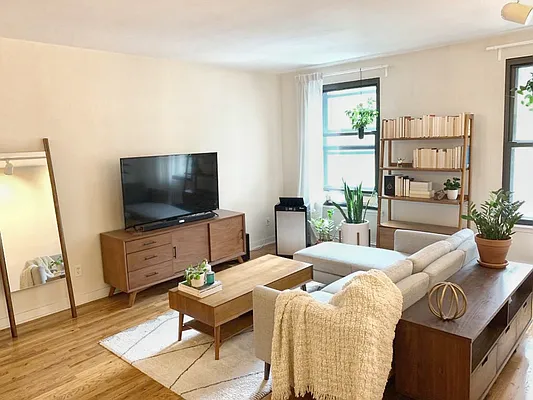 Rented by Douglas Elliman | media 25