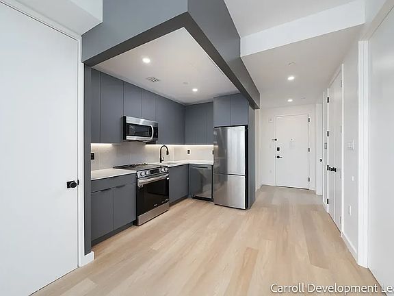3rd image of 931 Carroll St #C1514