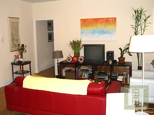 Rented by Halstead Real Estate | media 27